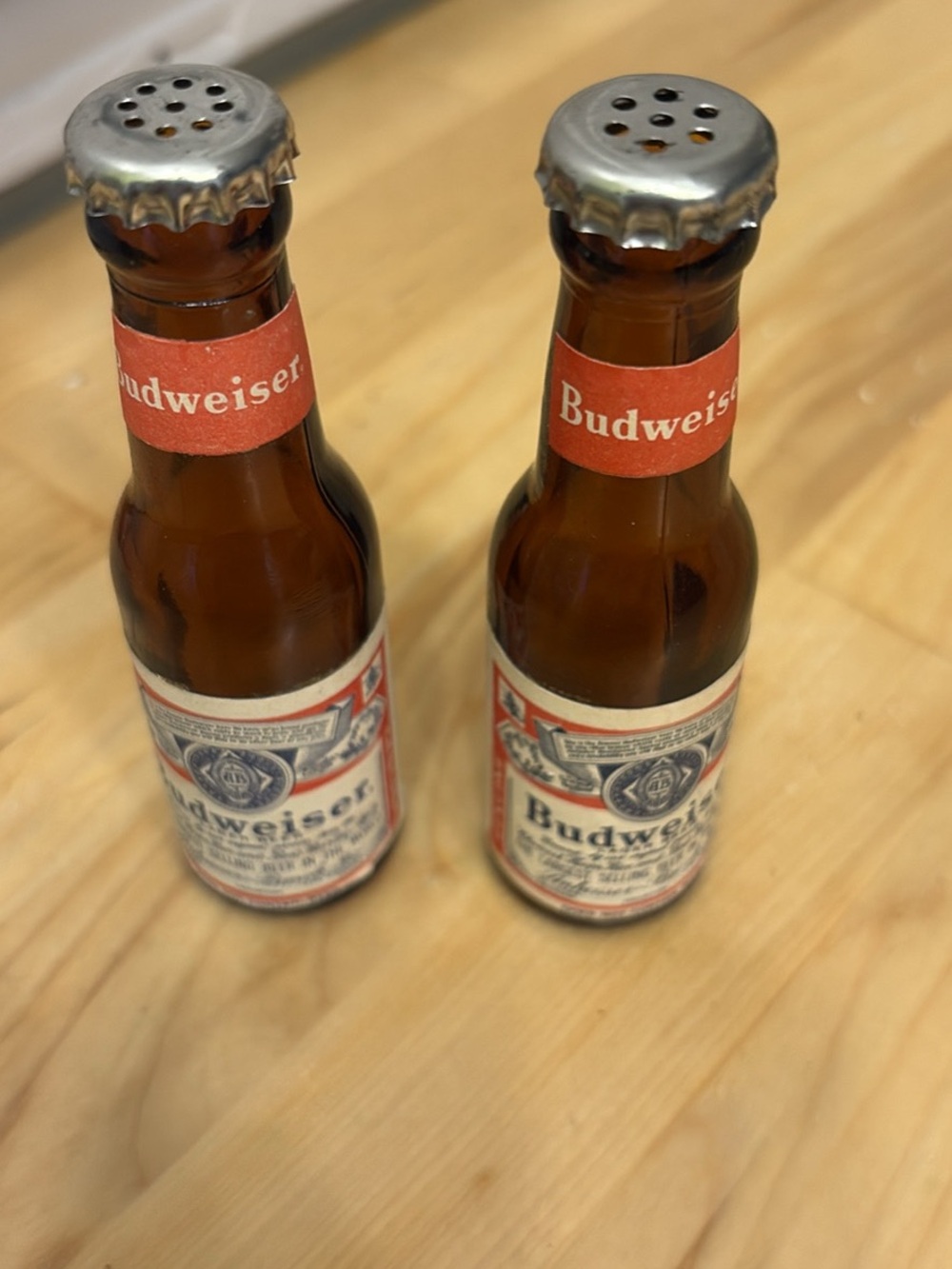Budweiser Brown Glass Salt & Pepper Shaker Bottle - Red Label metal top 1960’s